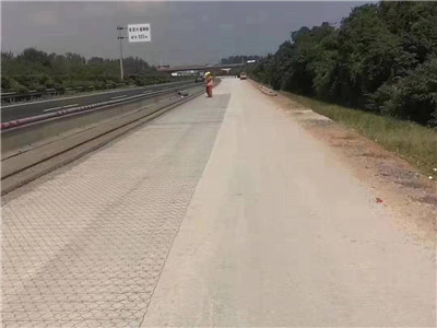 加筋格賓網(wǎng)圖片4 加筋格賓網(wǎng)圖片4